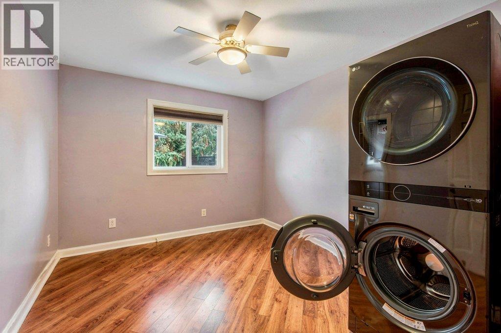 1 Wolfe Street, Sicamous