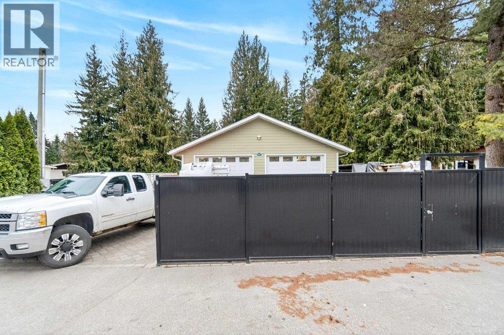 1 Wolfe Street, Sicamous