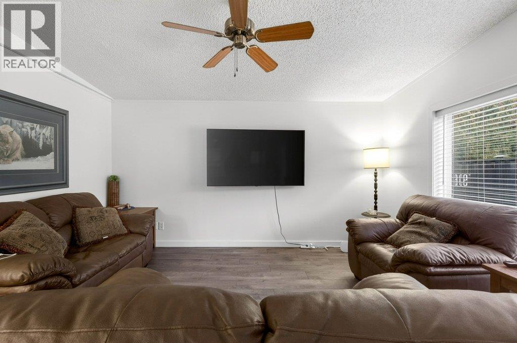 1 Wolfe Street, Sicamous