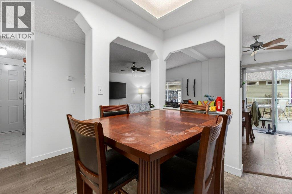 1 Wolfe Street, Sicamous