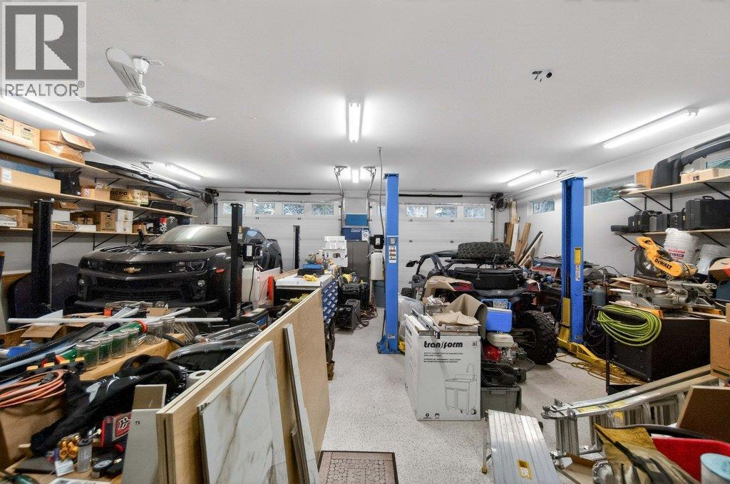 1 Wolfe Street, Sicamous