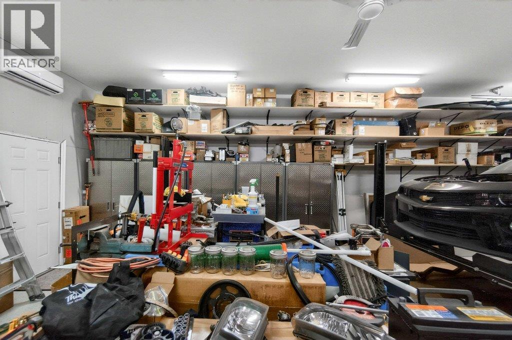 1 Wolfe Street, Sicamous