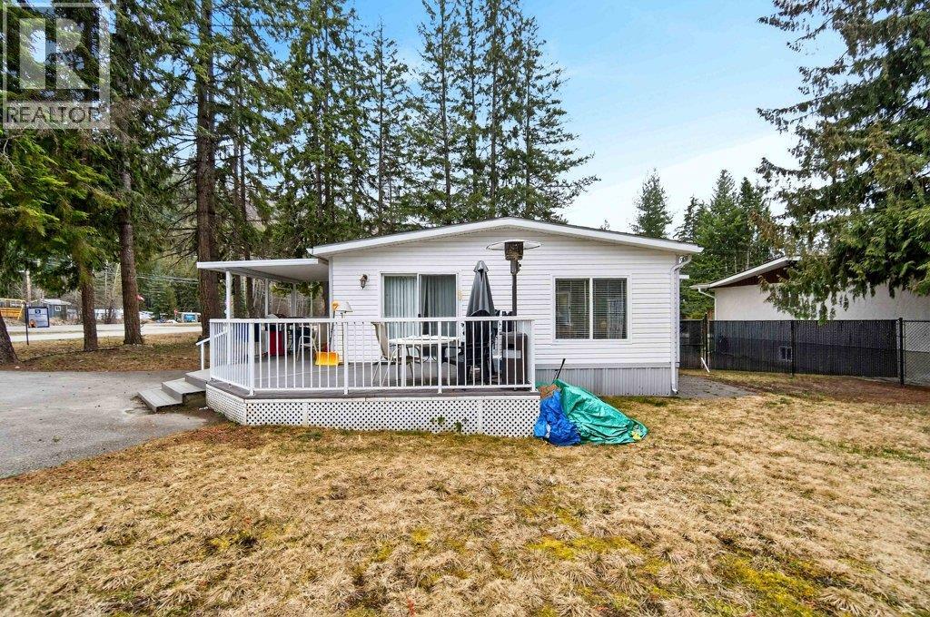 1 Wolfe Street, Sicamous