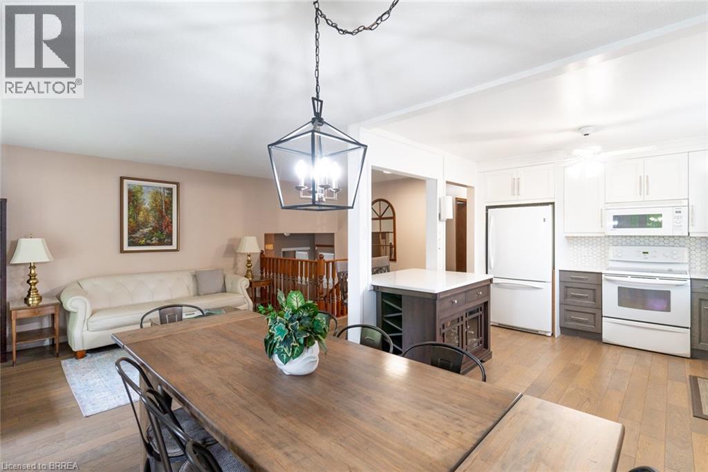 76 ENFIELD Crescent - 15