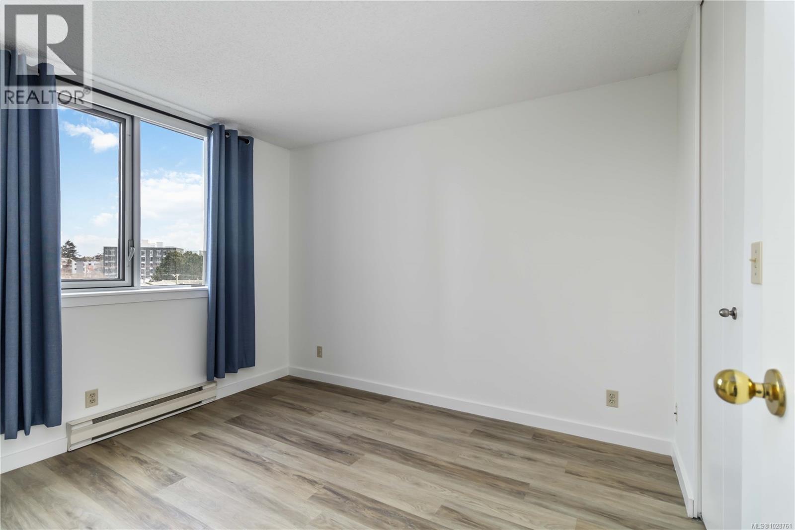 #706 325 Maitland St - 13