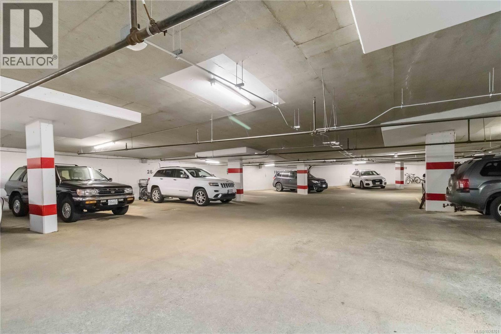 #706 325 Maitland St - 29