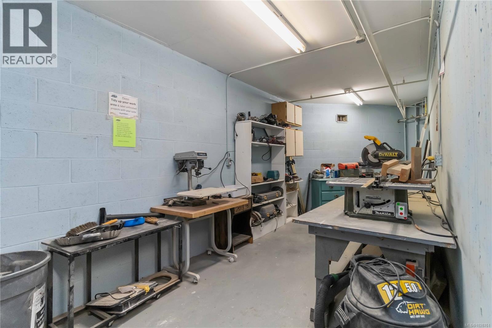 #706 325 Maitland St - 32