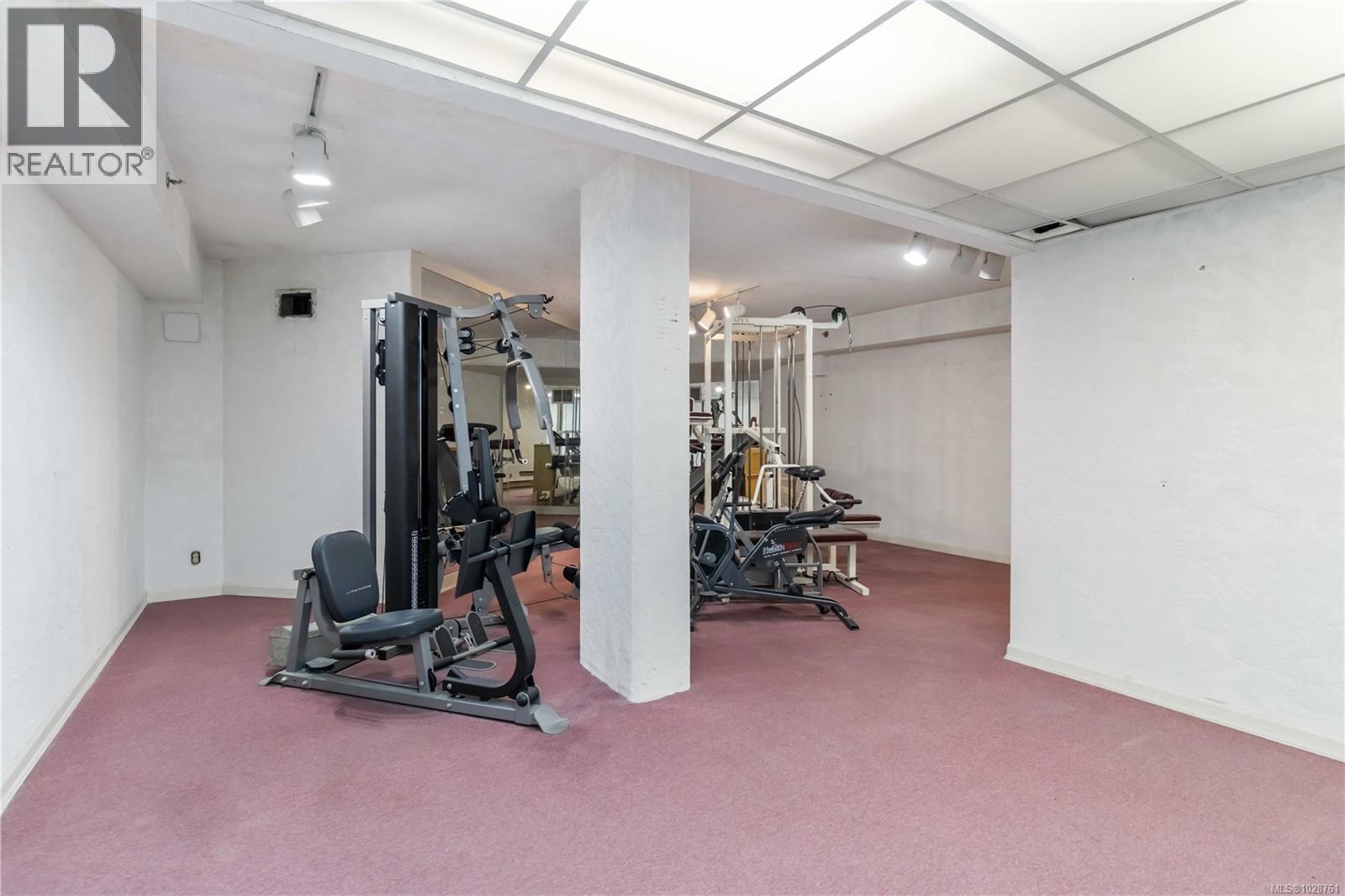 #706 325 Maitland St - 34