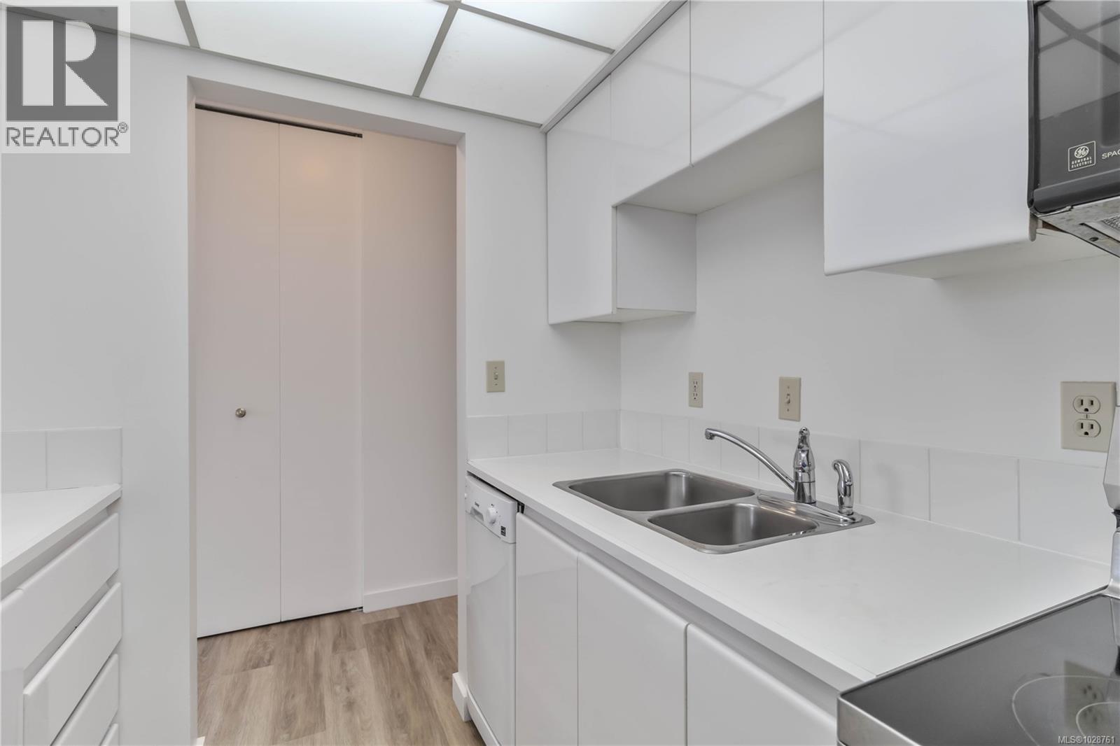 706 325 Maitland Street, Victoria