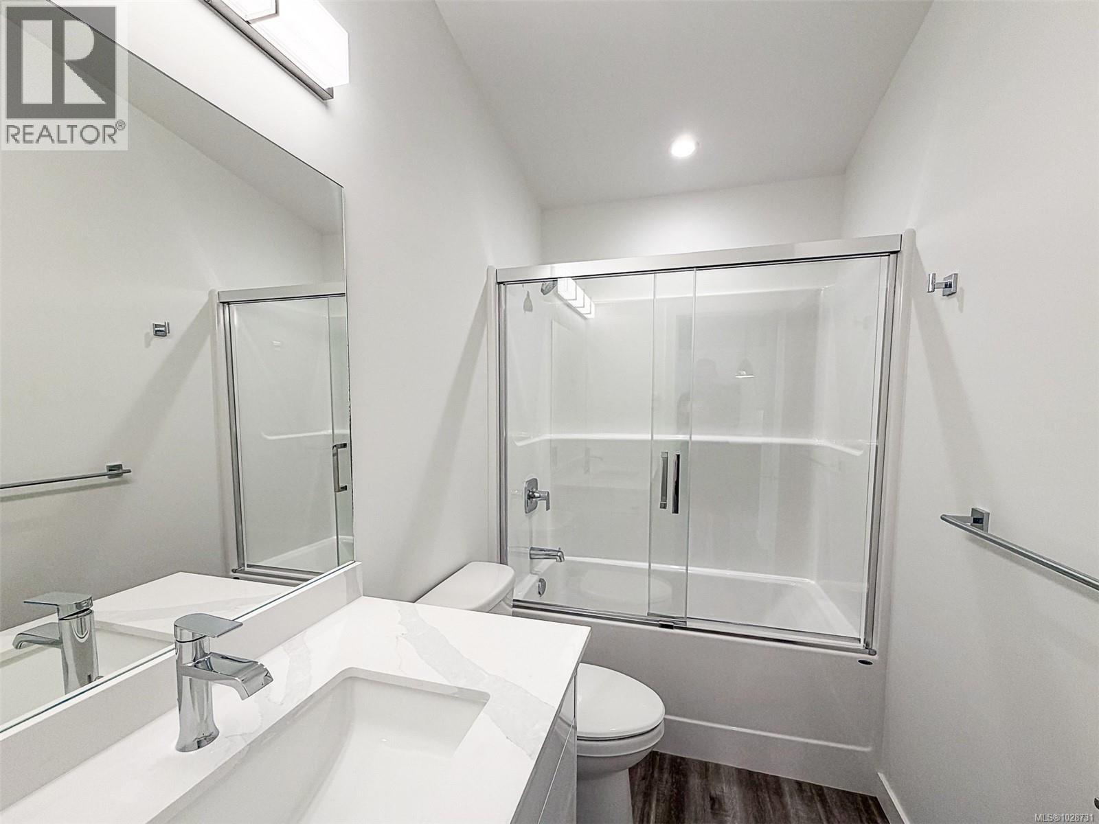 #16 3025 Royston Rd - 14