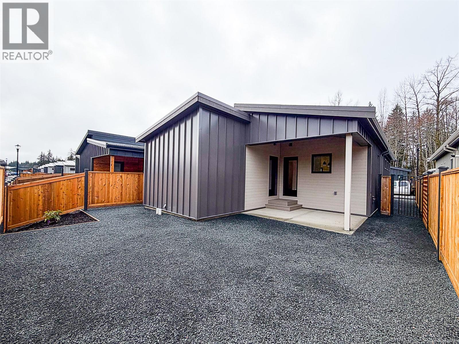#16 3025 Royston Rd - 4