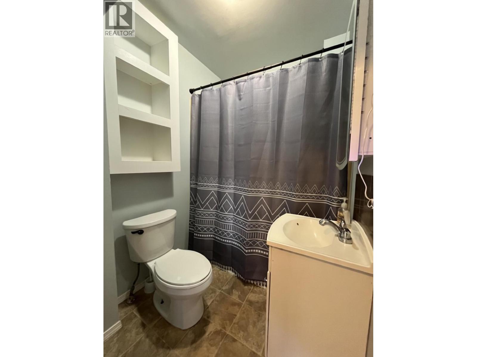 178 columbia Avenue, Castlegar