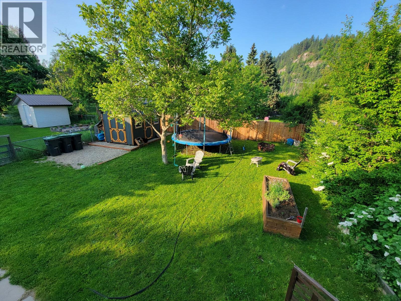 178 columbia Avenue, Castlegar