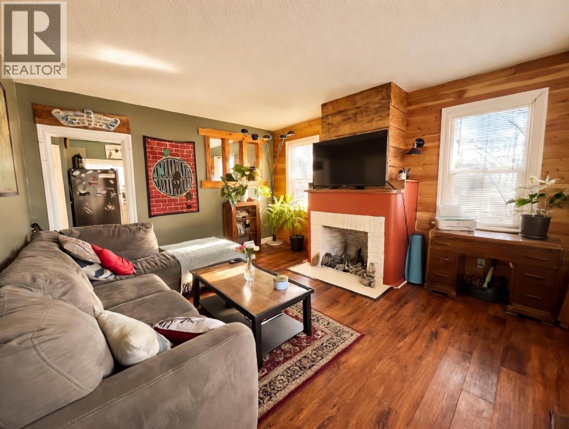 178 columbia Avenue, Castlegar