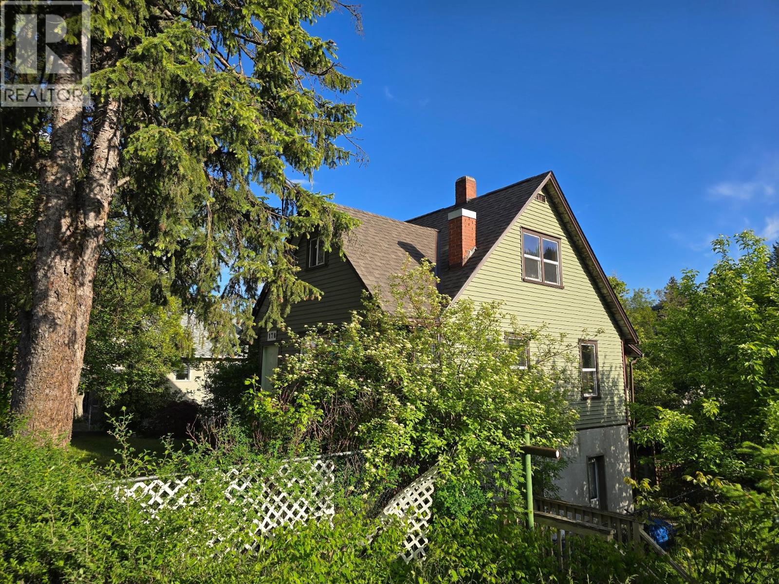 178 columbia Avenue, Castlegar