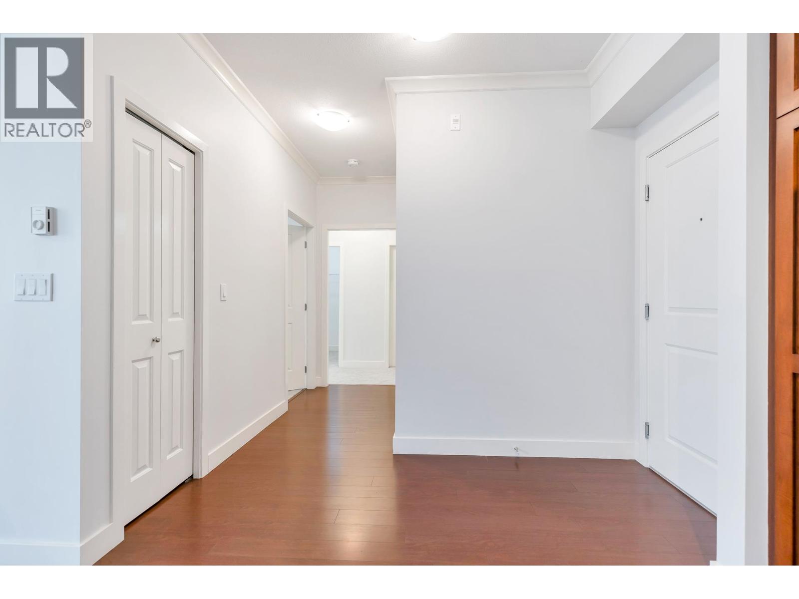 #210-1375 VIEW Crescent, Delta