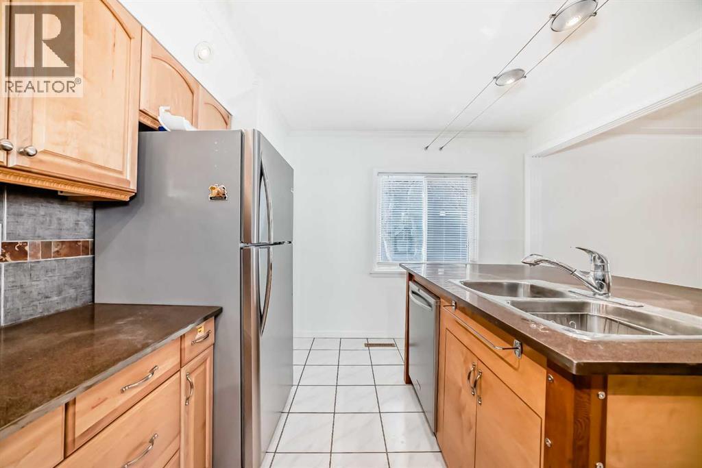 820 9A Street NE - 12