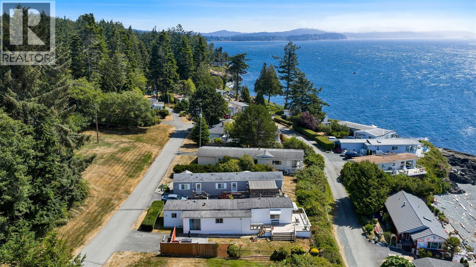 18 8177 West Coast Road, Sooke