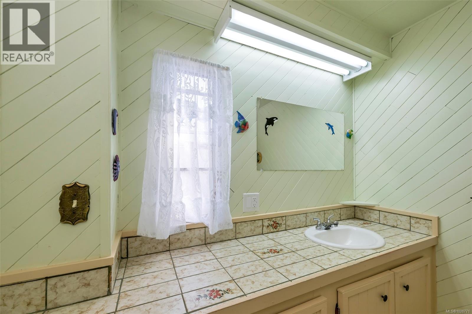 18 8177 West Coast Road, Sooke