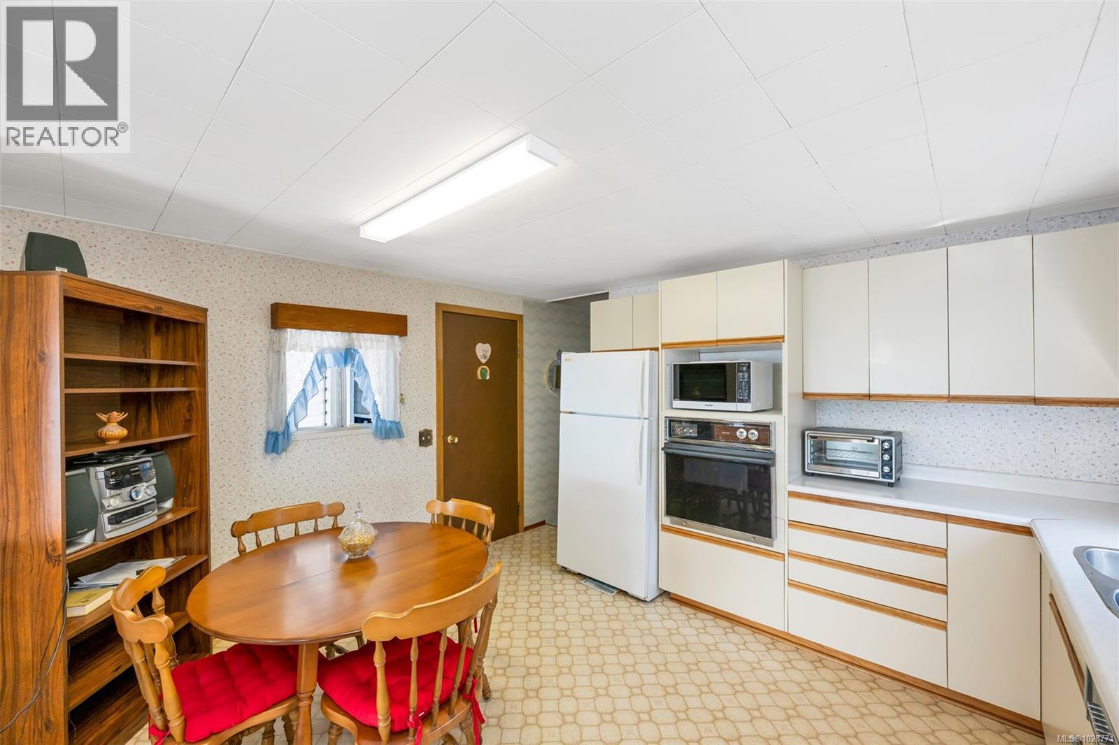 18 8177 West Coast Road, Sooke