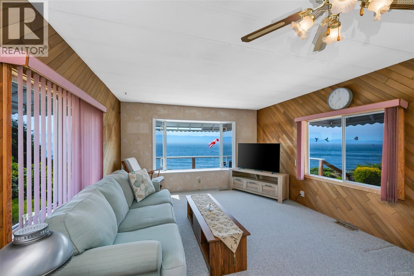 18 8177 West Coast Road, Sooke