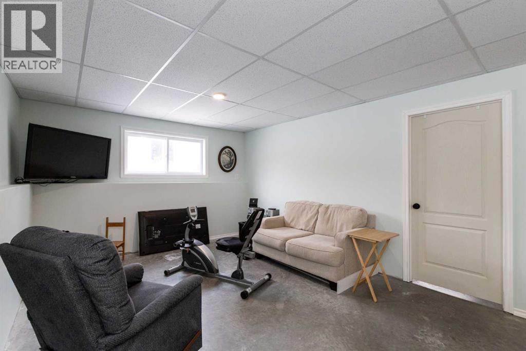 10 Hawthorne Way, Penhold