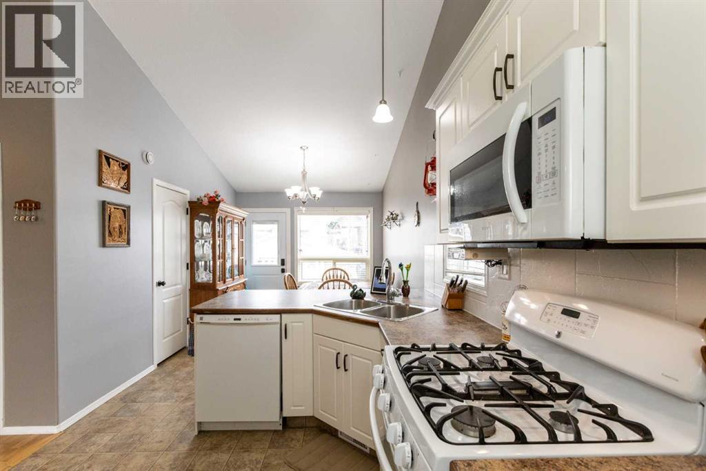 10 Hawthorne Way, Penhold