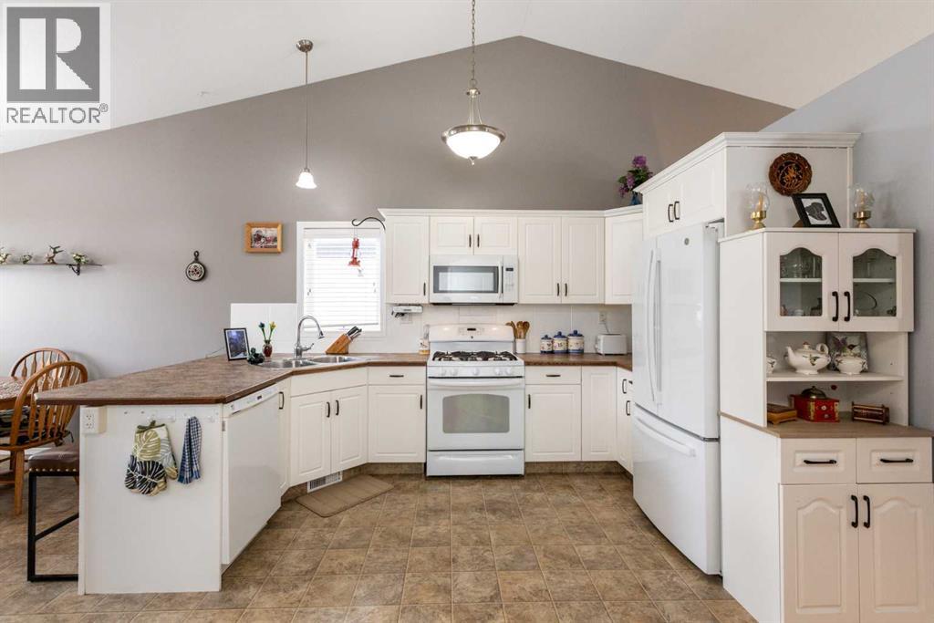 10 Hawthorne Way, Penhold