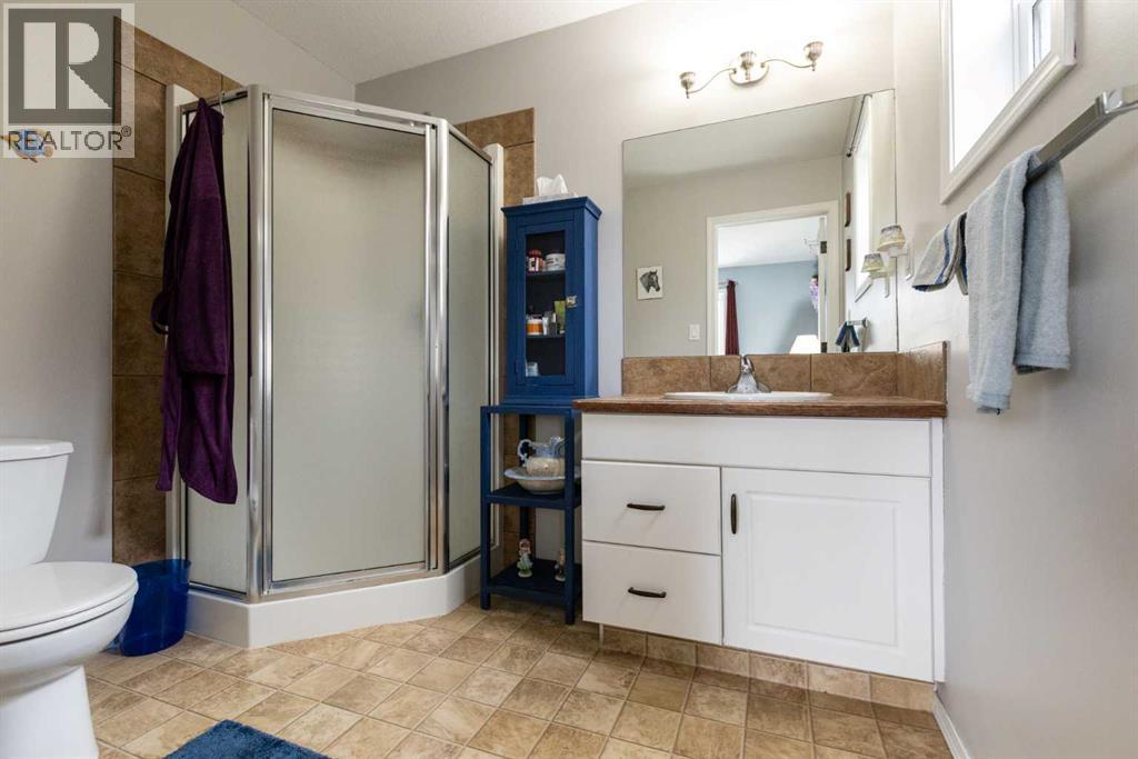 10 Hawthorne Way, Penhold