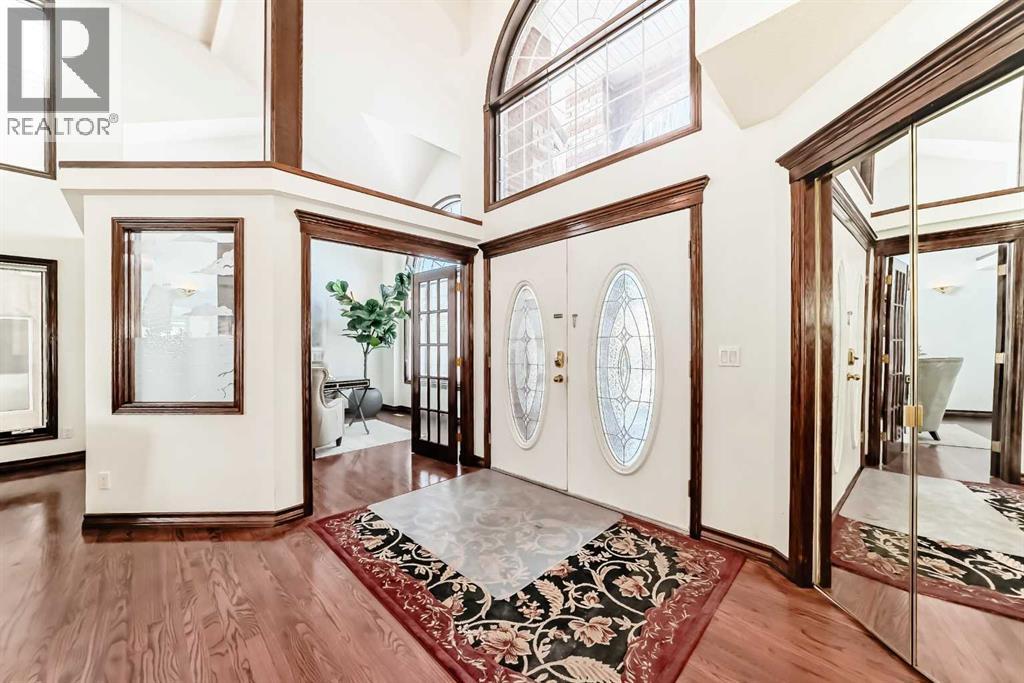 Single Family House for Sale in  Schiller Place NW Scenic Acres Calgary 