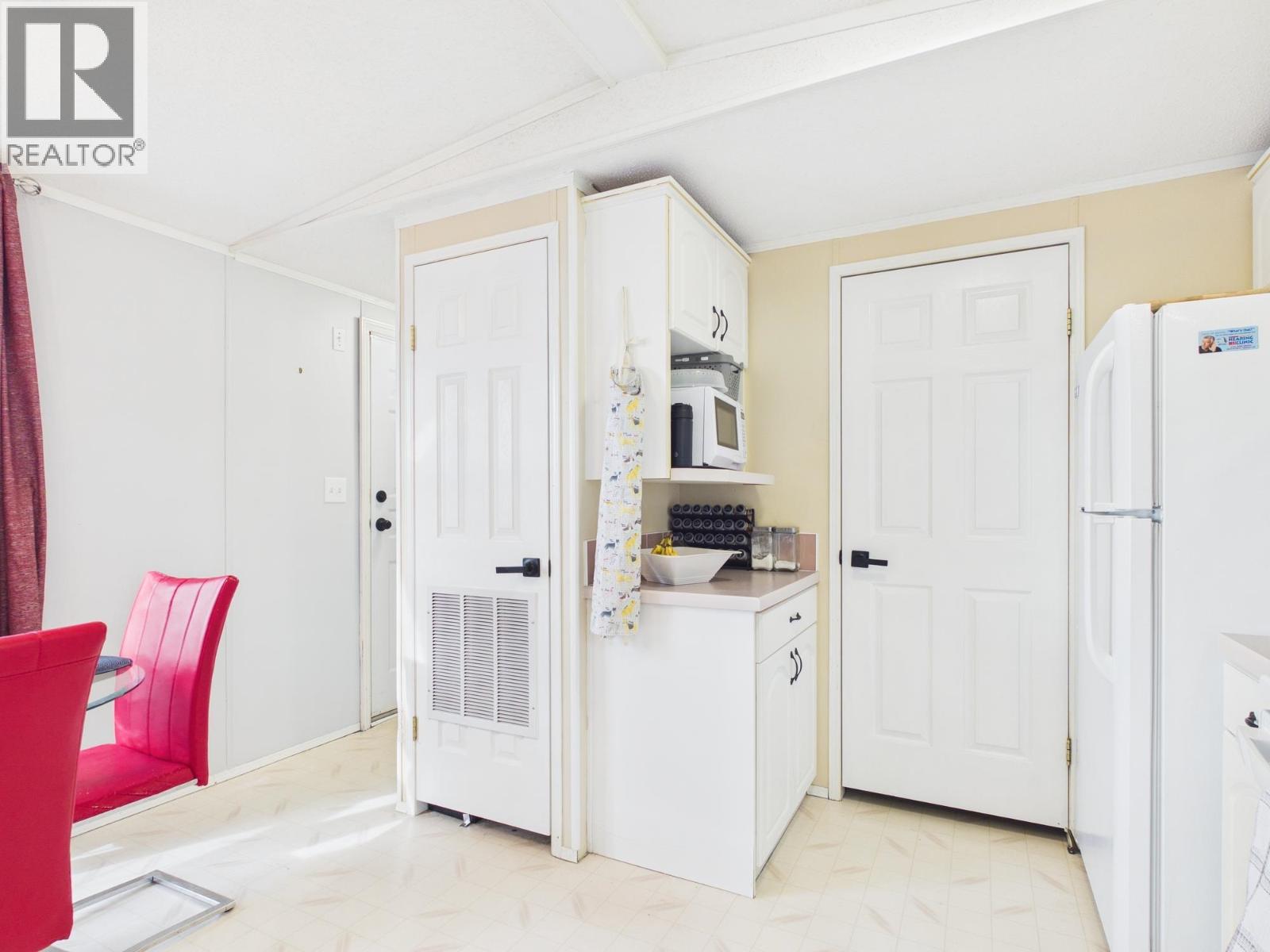 #39 997 CHILCOTIN 20 HIGHWAY - 15