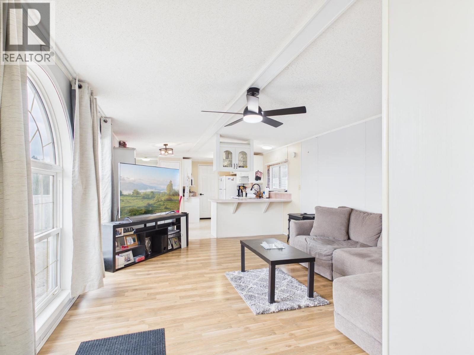 #39 997 CHILCOTIN 20 HIGHWAY - 8