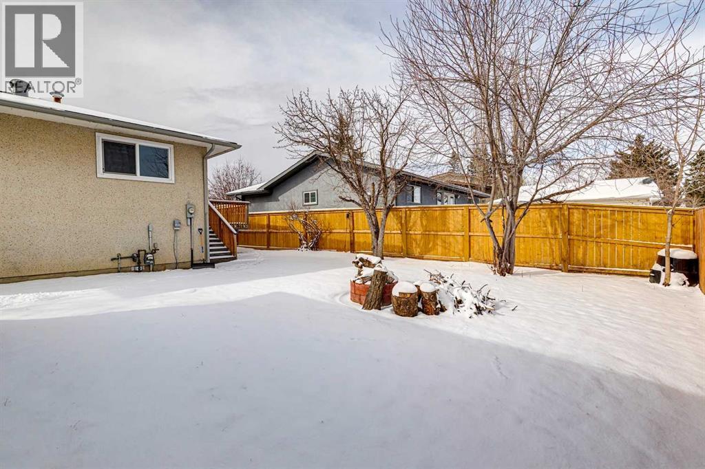 Single Family House Bi-level for Sale in  Braton Place SW Braeside Calgary 