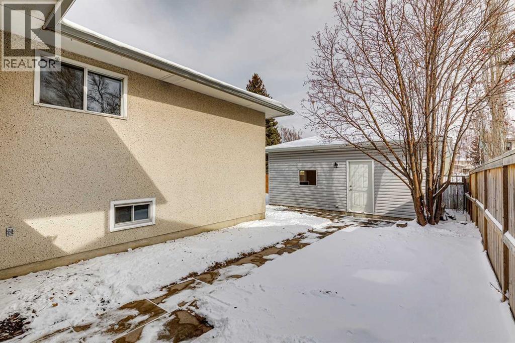 Single Family House Bi-level for Sale in  Braton Place SW Braeside Calgary 