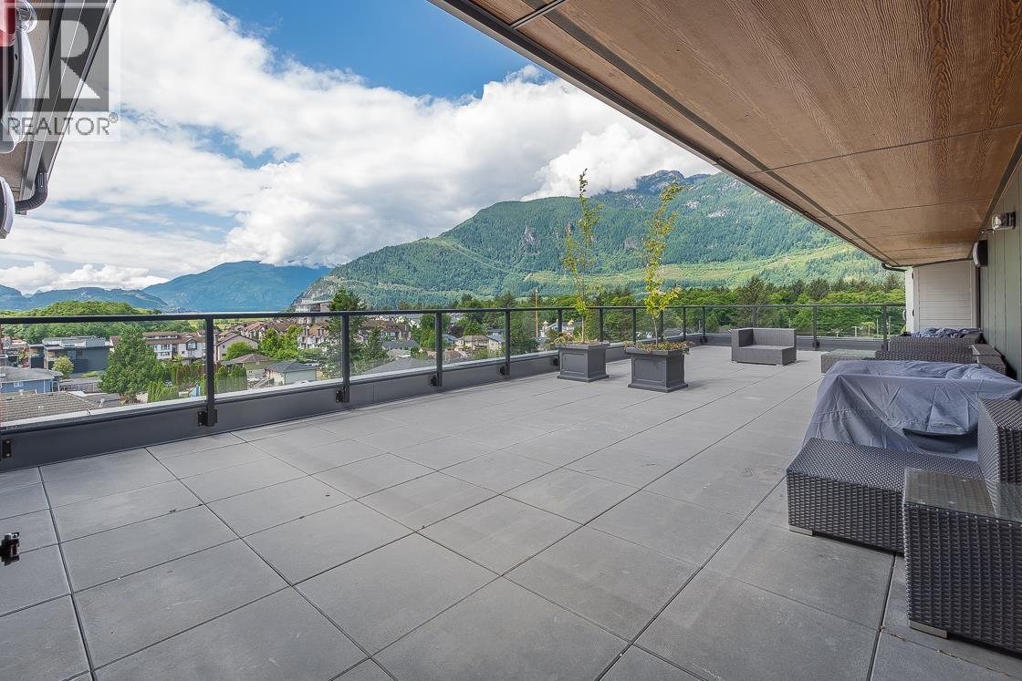 305 38013 THIRD AVENUE, Squamish