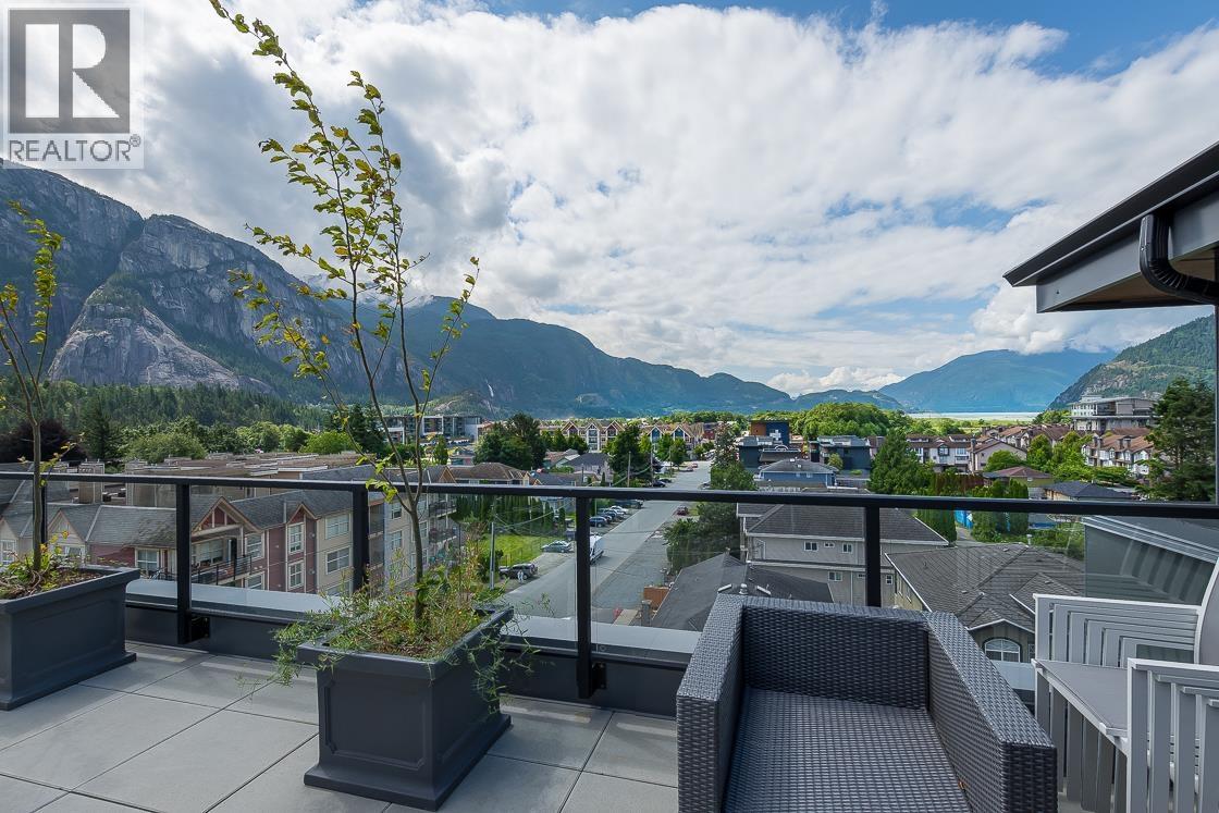 305 38013 THIRD AVENUE, Squamish