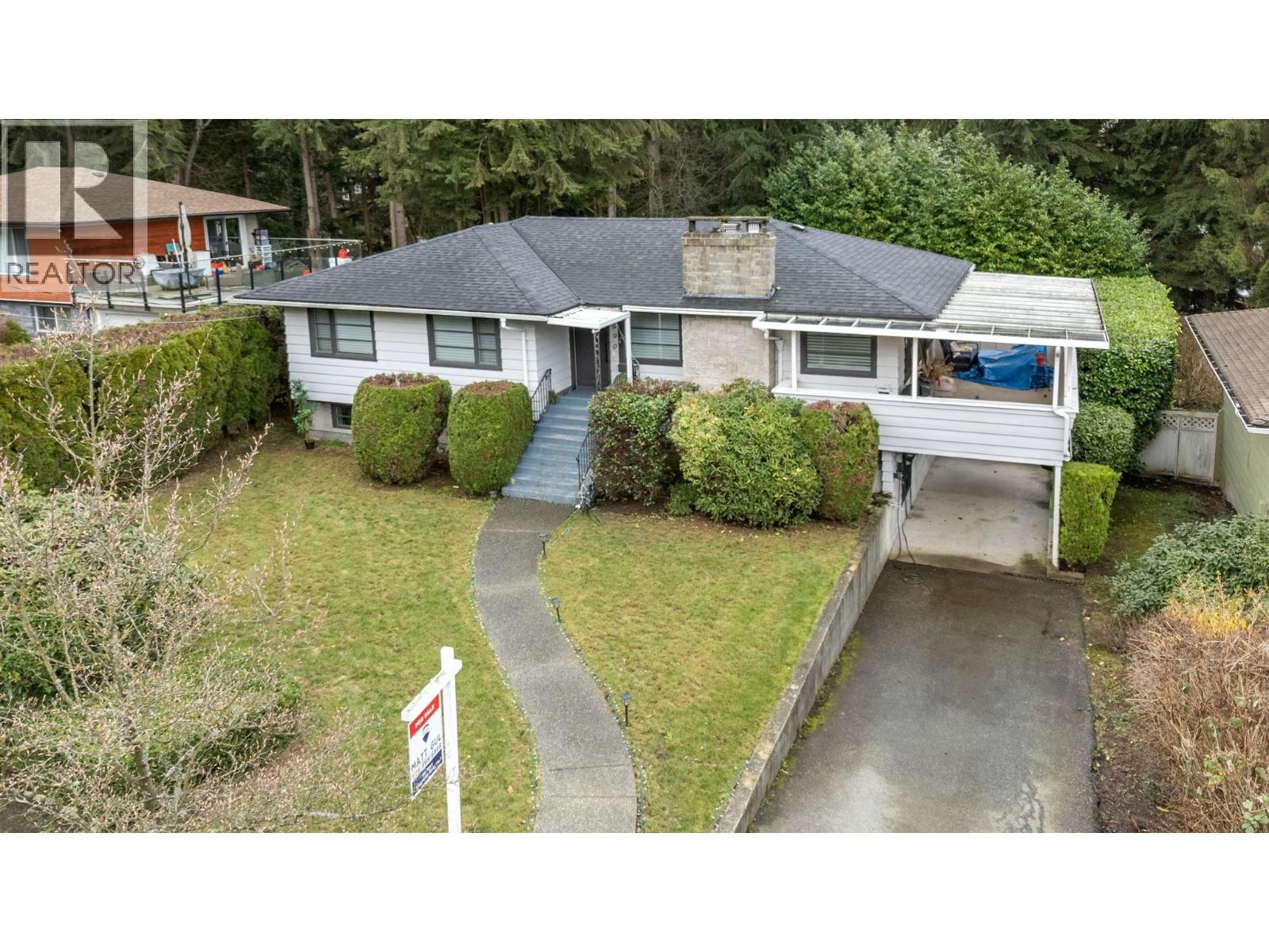 3990 DELBROOK AVENUE, North Vancouver
