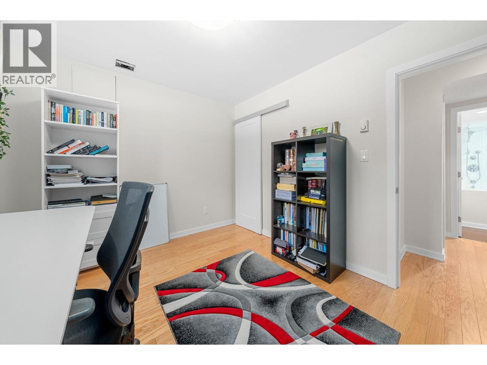 3990 DELBROOK AVENUE, North Vancouver