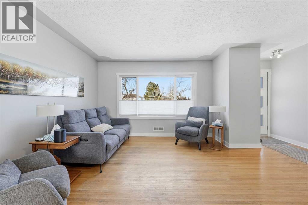 Single Family House Bungalow for Sale in  Thorncliffe Crescent NW Thorncliffe Calgary 