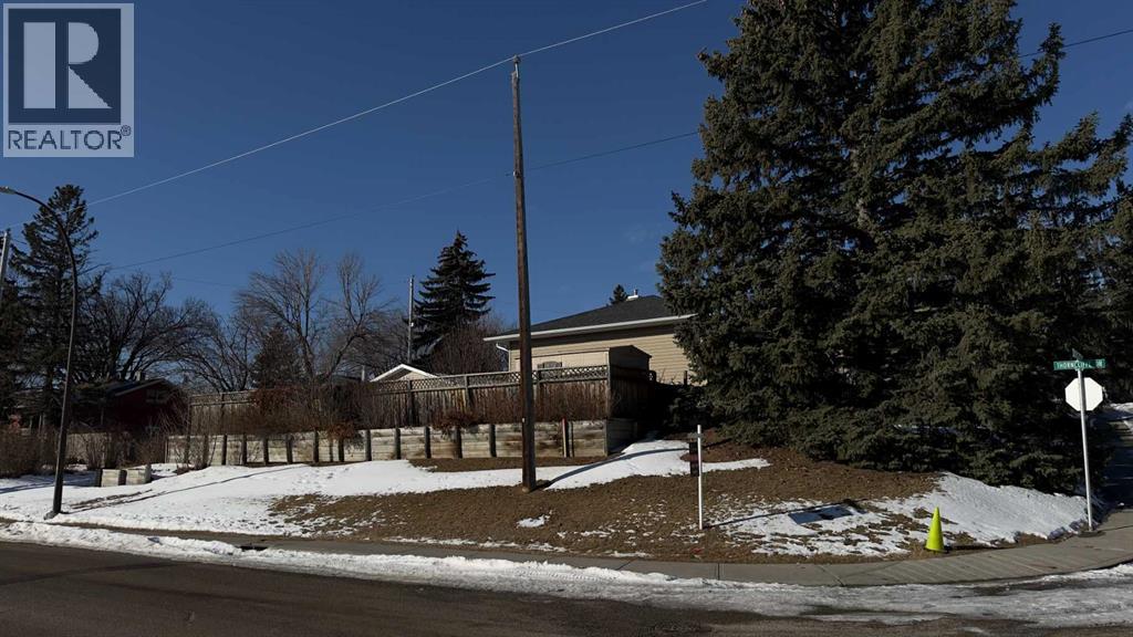 Single Family House Bungalow for Sale in  Thorncliffe Crescent NW Thorncliffe Calgary 