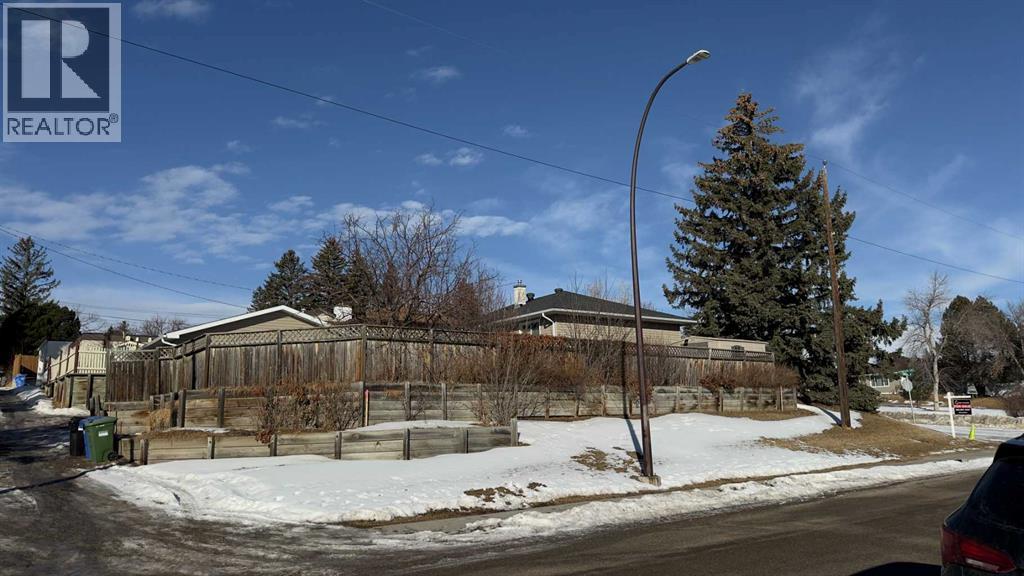 Single Family House Bungalow for Sale in  Thorncliffe Crescent NW Thorncliffe Calgary 
