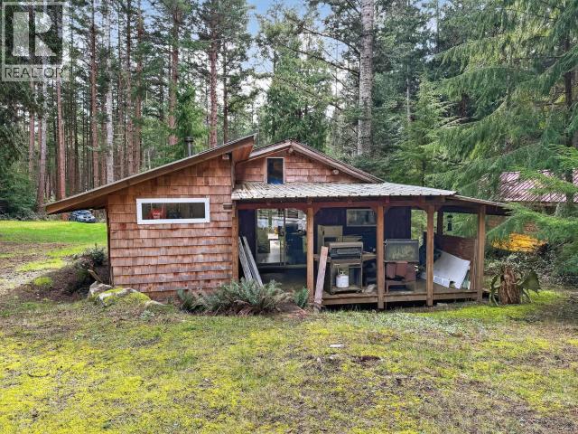 1229 TENNYSON RD, Savary Island
