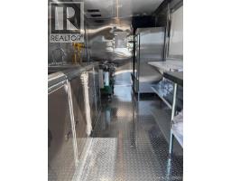 . Cls Ave, Saanich, BC V8Z0E1 Photo 6