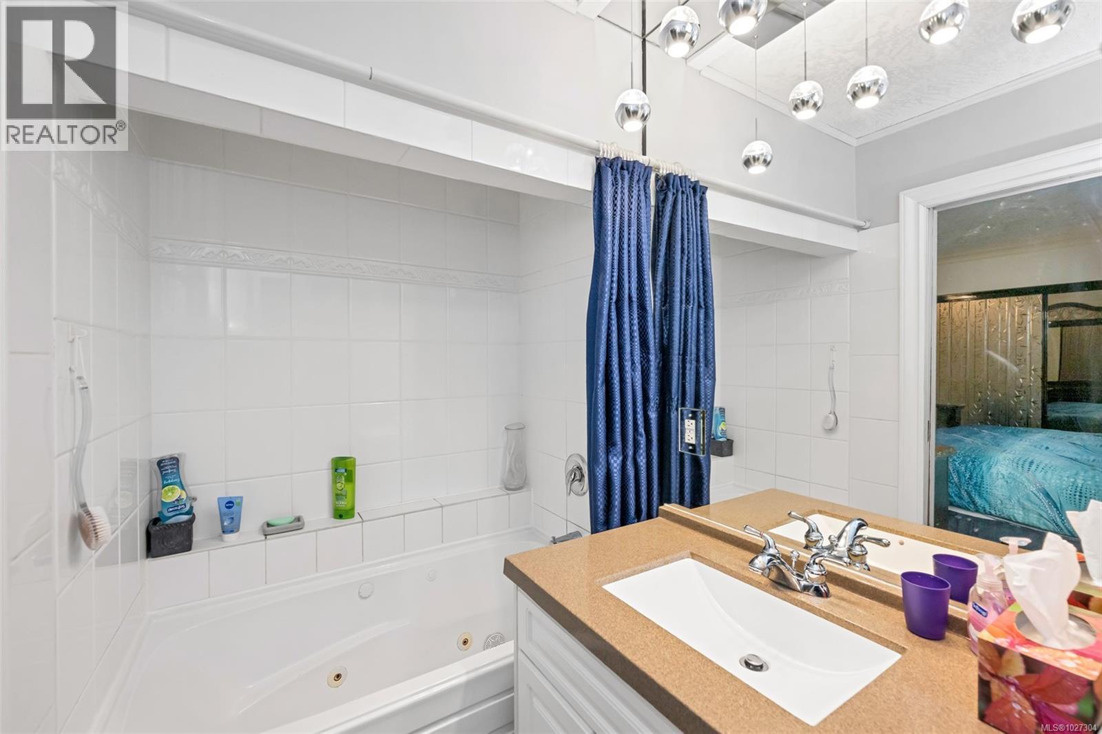 1245 Fisher Rd - 47