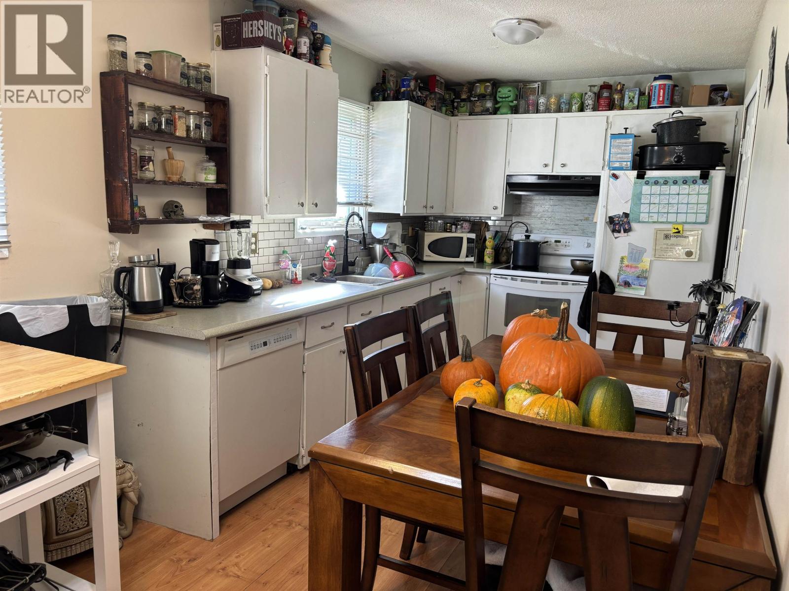 2365 OAK STREET - 2