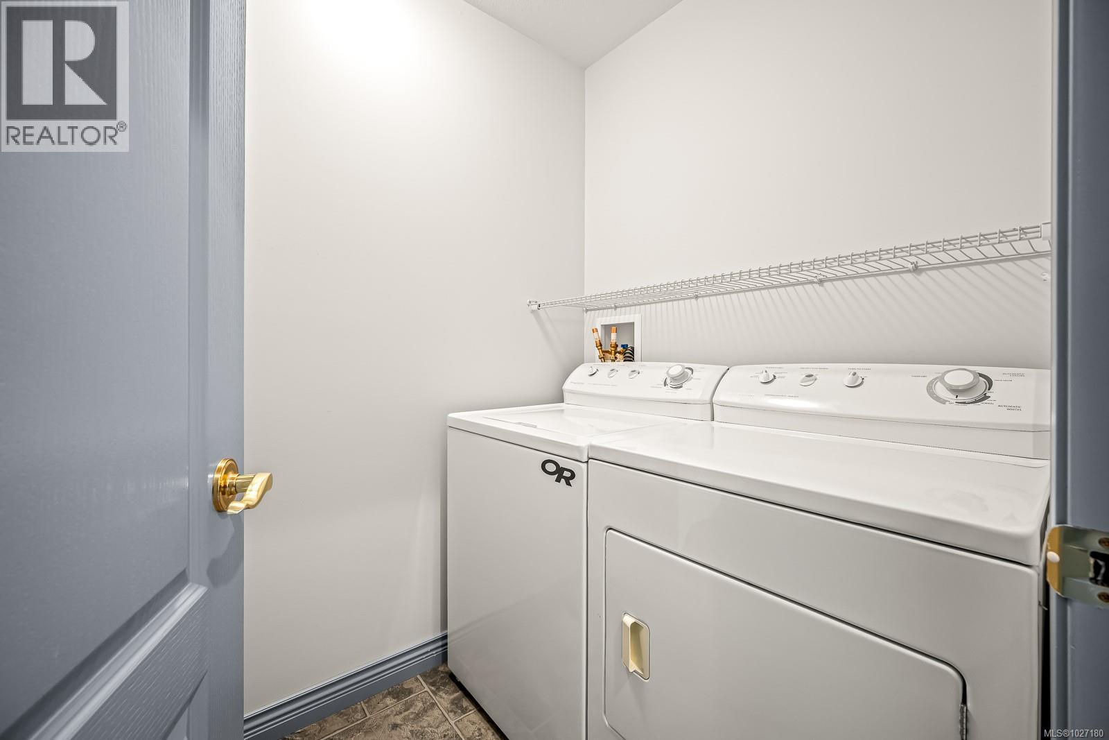 #14 2475 MANSFIELD DR - 26