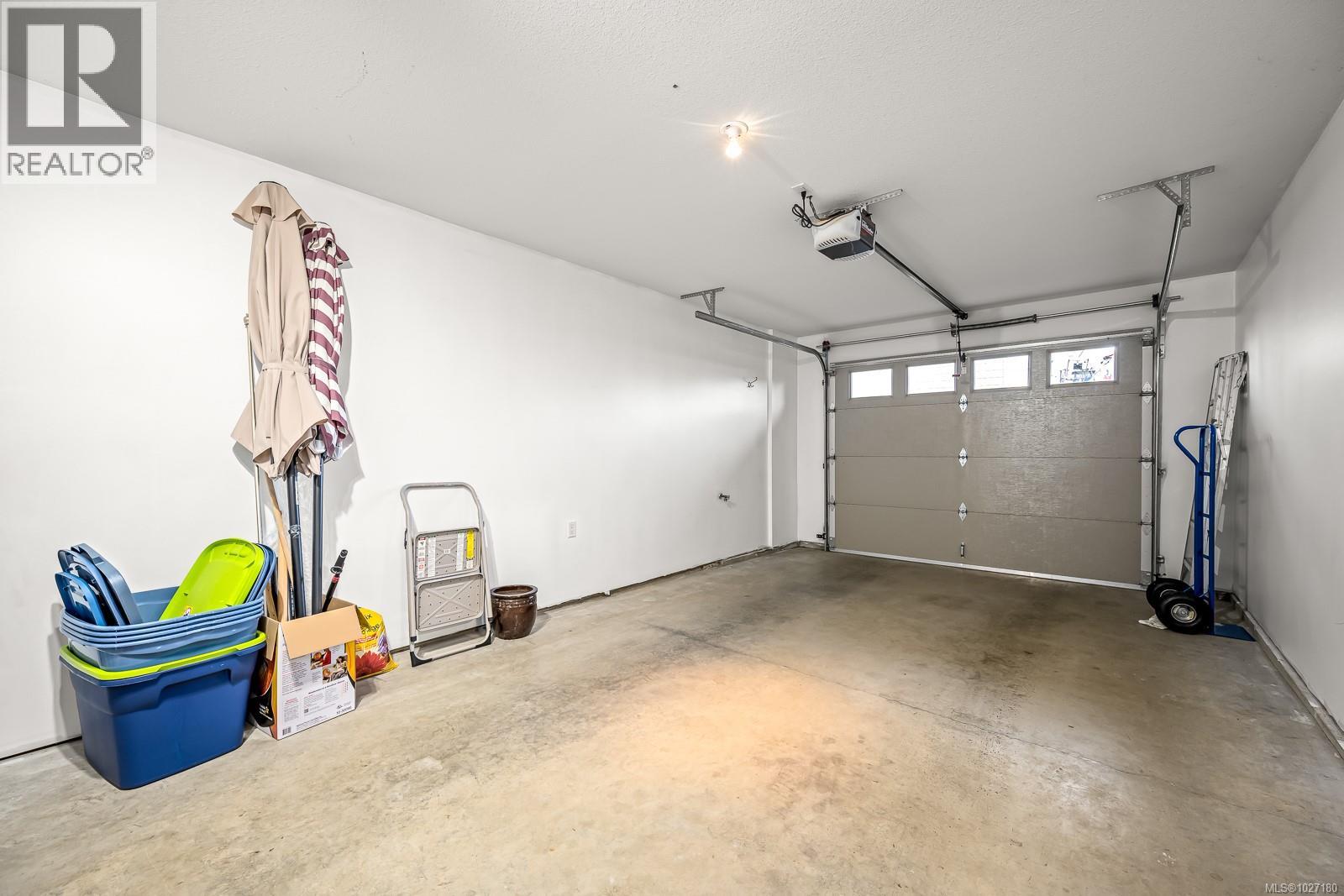 #14 2475 MANSFIELD DR - 27