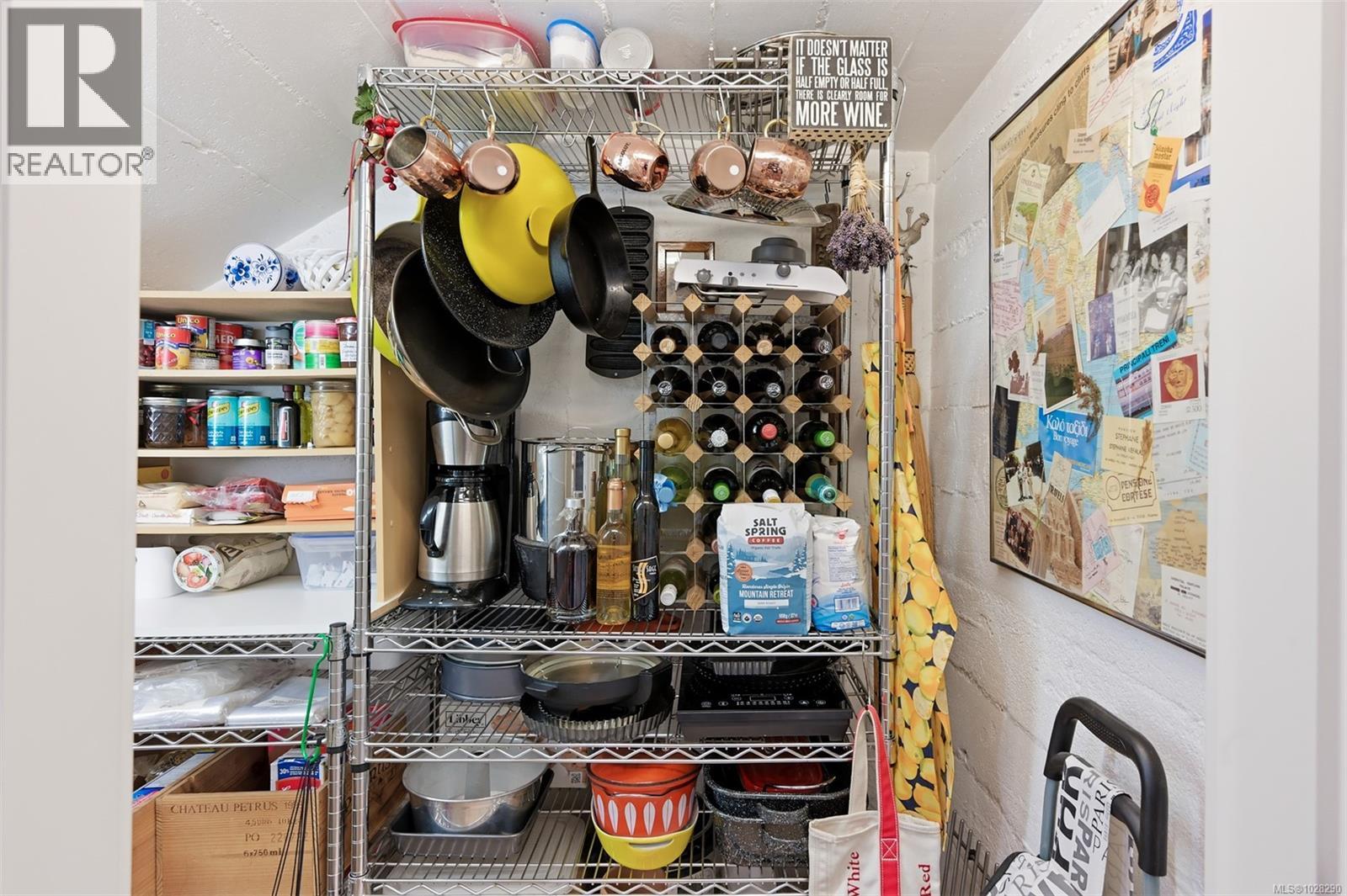 354 Stannard Ave, Victoria