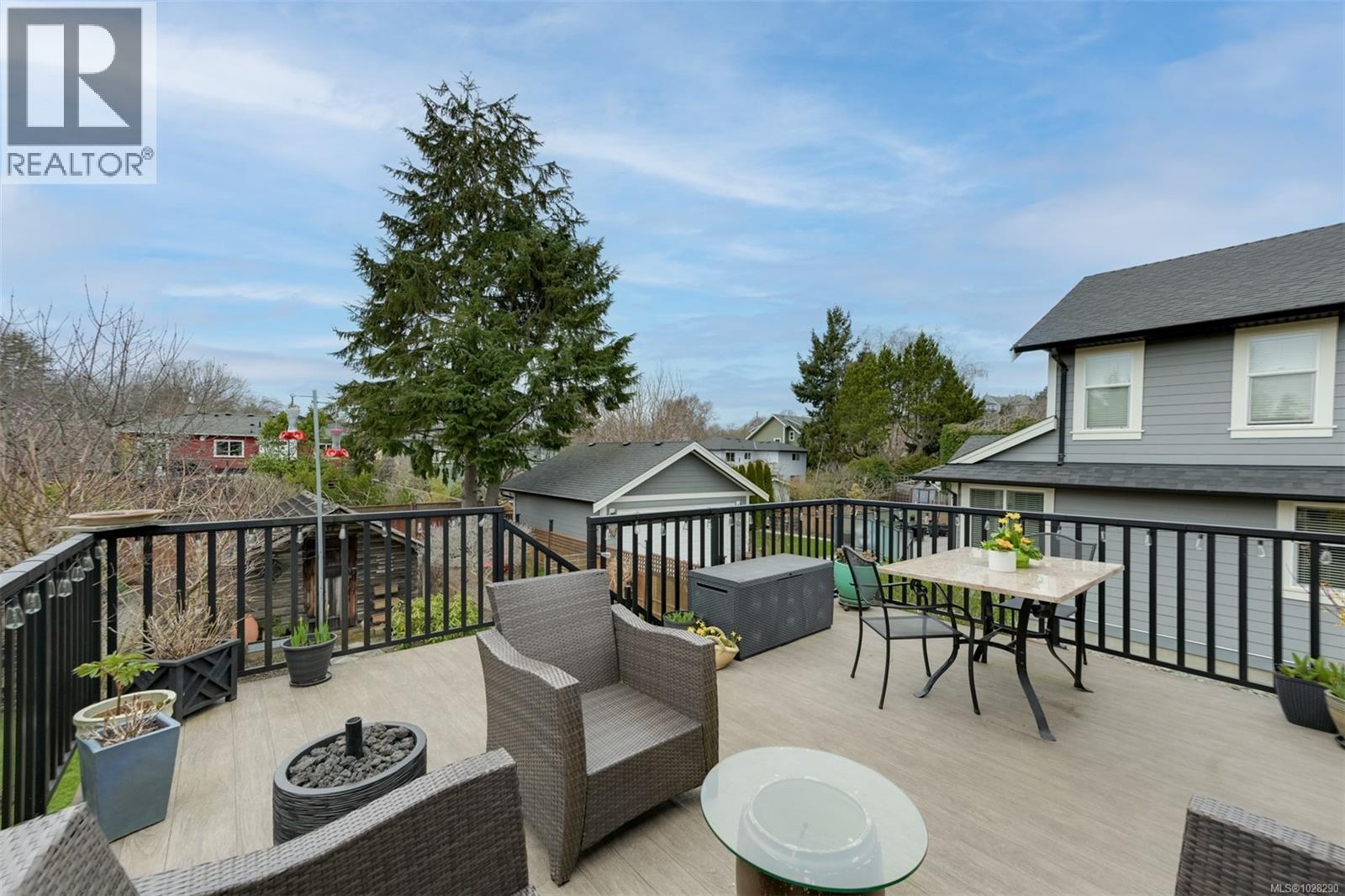 354 Stannard Ave, Victoria