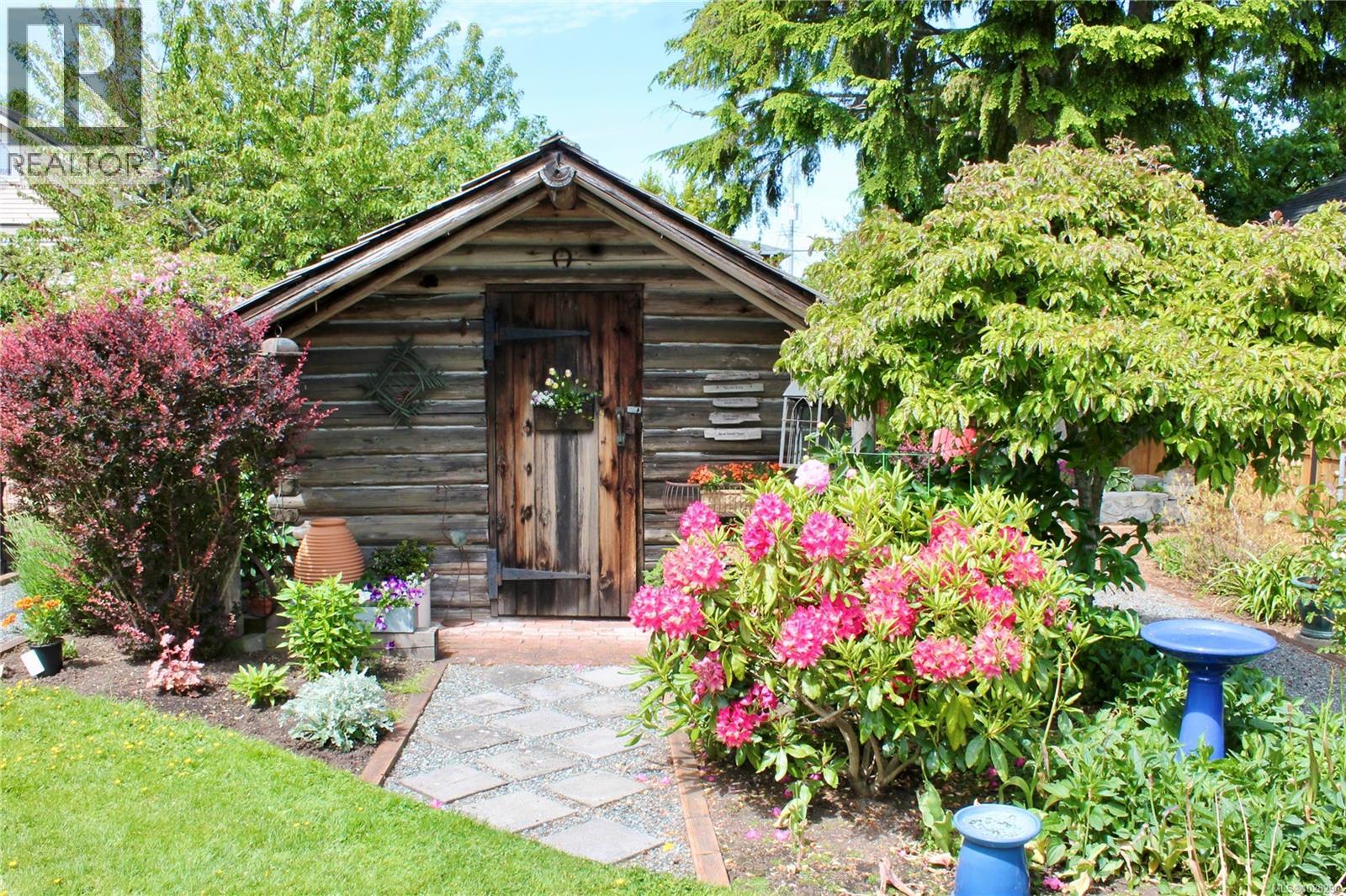 354 Stannard Ave, Victoria